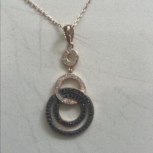 Elegant Black and Rose Gold Pendant Necklace